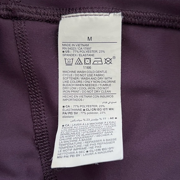 Old Navy Purple Nebula Extra High Waisted Powersoft Sculpt 7/8 Leggings - Picture 4 of 4